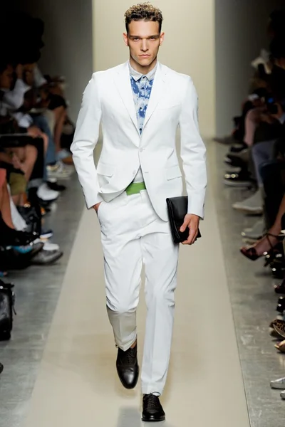 Look 34